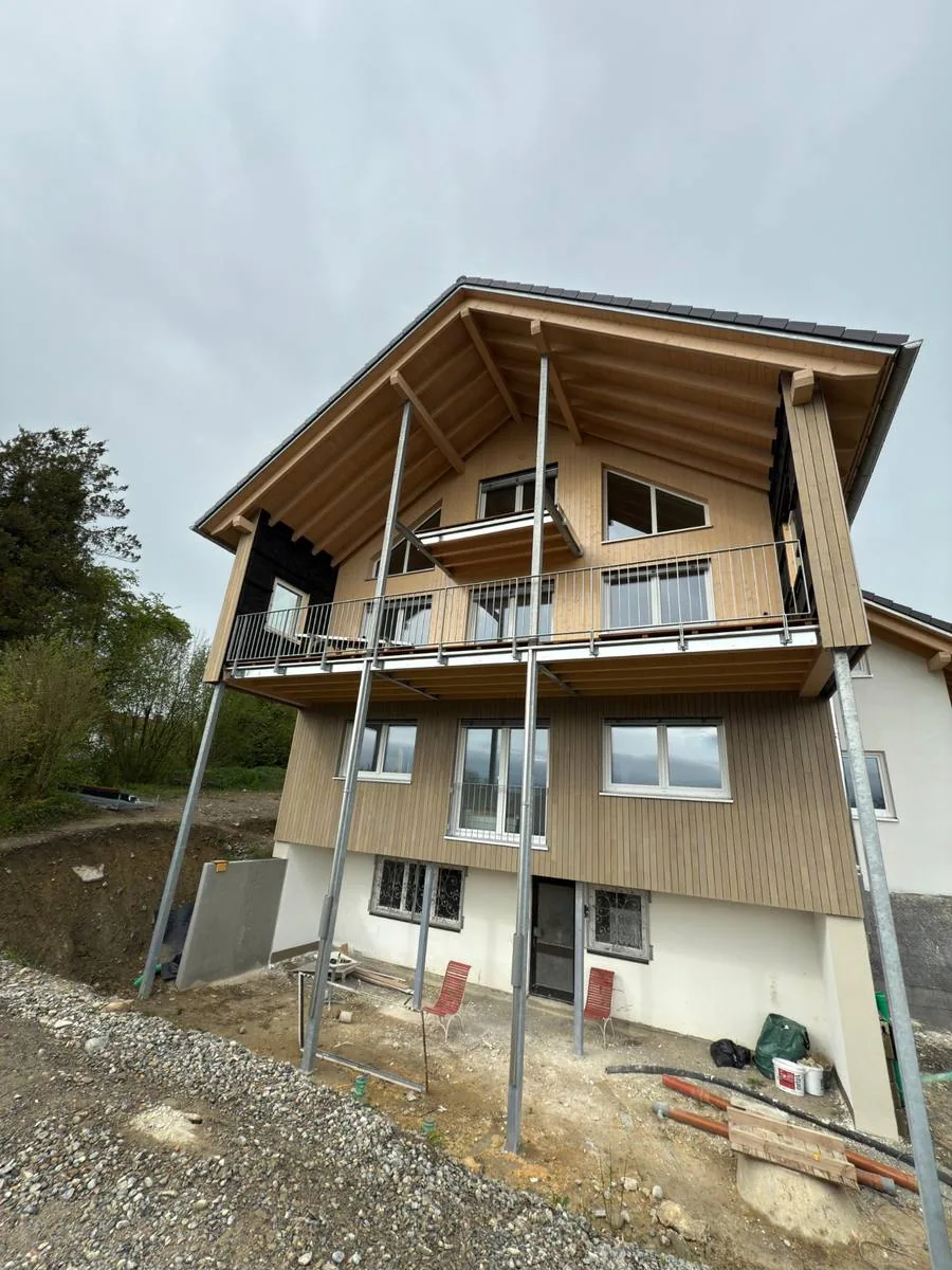 Holzfassade – Lackierung & Holzschutz